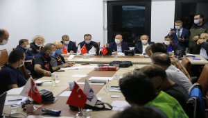 İçişleri Bakanı Soylu: "Tirebolu-Güce yolunda bir problem yok ama Güce'den sonra bugün yayladan dönen İl Genel Meclisi üyelerimizin de içerisinde bulunduğu toplam 20 kişilik, 8 kişisi bir noktada, diğerleri başka bir noktada olmak üzere şu anda onlar da m