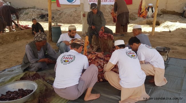 İHH Belçika Afganistan'da 500 aileye kurban eti dağıttı