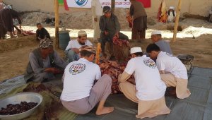 İHH Belçika Afganistan'da 500 aileye kurban eti dağıttı