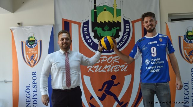 İnegöl Belediyespor Erkek Voleybol Takımı, Ahmet Arslan'ı transfer etti
