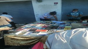 İstanbul'da korsan olduğu belirlenen 4 bin 418 kitap ele geçirildi