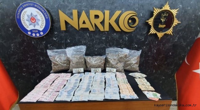İstanbul'da uyuşturucu operasyonlarında yakalanan 7 şüpheliden 5'i tutuklandı
