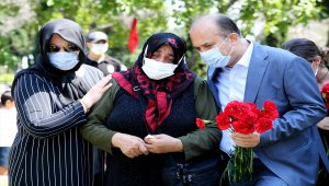 İstanbul İl Emniyet teşkilatından Polis Şehitliği'ne bayram ziyareti