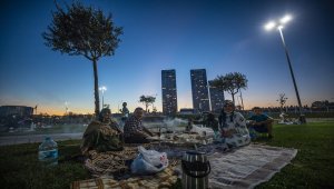 İstanbullular, hafta sonunda sahillere ve yeşil alanlara akın etti