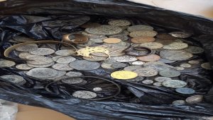 İzmir ve Manisa'da düzenlenen operasyonda 70 bin parça tarihi eser ele geçirildi