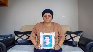 Kanser hastası anne, oğluna kavuşmak için 1 yıldır HDP önünde evlat nöbetinde