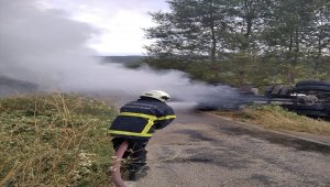 Karabük'te devrilen beton mikseri yandı