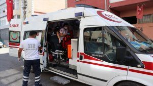 Karabük'te yangında mahsur kalan 3 kişi itfaiye ekiplerince kurtarıldı