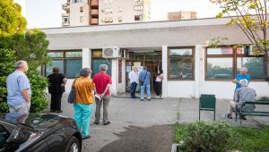 Karadağ halkı Kovid-19 gölgesinde sandık başına gitti