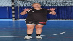 Kastamonu Belediyespor'un Danimarkalı antrenörü Thomsen, ilk antrenmanına çıktı