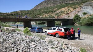 Kaybolan 4 yaşındaki Miraç'ın bulunması için çalışmalar Dicle Nehri kenarında sürüyor 