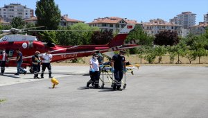 Kayseri'de otomobil devrildi: 1 ölü, 3 yaralı