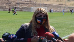 Kayserispor Kulübü Başkanı Berna Gözbaşı'dan transfer açıklaması: