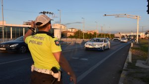 "Kilit kavşak" Kırıkkale'de uzun araç kuyruğu oluştu