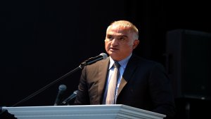 Kültür ve Turizm Bakanı Ersoy, Beyoğlu Talimhane Sahne'nin açılışına katıldı: 