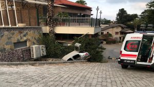 Kurban eti dağıtmak için ödünç aldığı araçla kaza yapan sürücü öldü