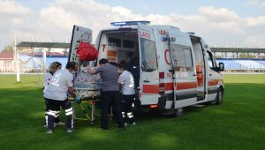 Kütahya'da bağırsakları dışarıda doğan bebek, helikopterle İstanbul'a sevk edildi