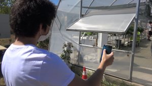 Liseli gençler robotik sistemli topraksız serada sebze meyve yetiştiriyor