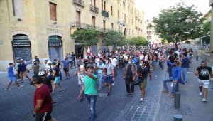 Lübnan'da hükümetin istifası sonrası gösteriler devam ediyor
