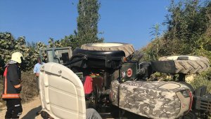 Mersin'de devrilen traktörün altında kalan çift yaşamını yitirdi