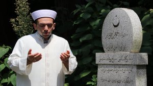 Müslüman seyyah Abdürreşid İbrahim, Tokyo'daki kabri başında anıldı