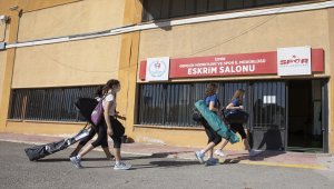 Pandemi sürecinde spor yapmak isteyenlere eskrim önerisi
