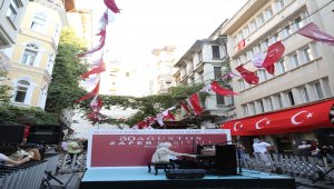 Piyanist Büşra Kayıkçı, 30 Ağustos Zafer Resitali'nde sahne aldı