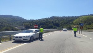 Polisin bir günlük denetiminde 6 bin 640 kişinin emniyet kemeri kullanmadığı tespit edildi