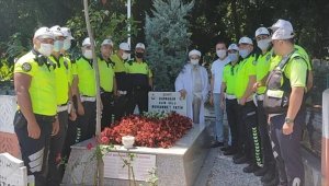 Polislerden şehit kaymakam Safitürk ve 15 Temmuz şehidi Gökbayrak'ın mezarlarına ziyaret