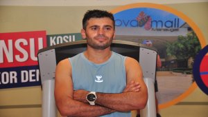 Rekor için 24 saatte koşu bandında 213 kilometre koştu