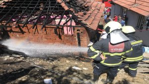 Safranbolu'da yangın çıkan ev kullanılamaz duruma geldi