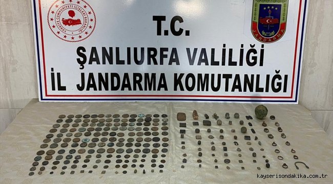 Şanlıurfa'da tarihi eser kaçakçılığı operasyonu: 8 gözaltı
