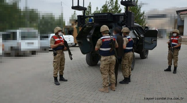 Siirt'te çifti öldürdüğü iddia edilen zanlı yakalandı
