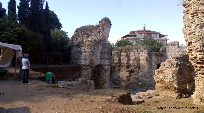 Sinop'ta Balatlar Yapı Topluluğu kazısında hayvan figürlü obje bulundu 