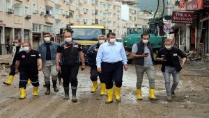 Sivas İl Özel İdare ekipleri Giresun'un Dereli ilçesinde çalışmalarını sürdürüyor