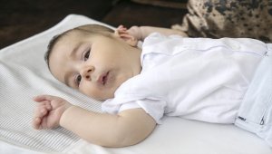 SMA hastası minik Muhammed'in yaşama tutunmasında tek umut gen terapisi