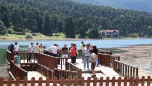 "Tabiatın kalbi" Bolu bayramda tatilcilerin uğrak noktası oldu