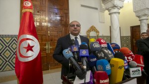 Tunus'ta hükümeti kurmakla görevlendirilen Meşişi: "Siyasilerden oluşan bir hükümetin kurulması imkansız"