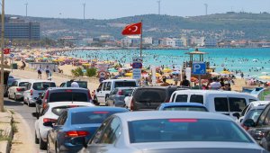 Turizm merkezi Çeşme bayramı "dolu dolu" geçiriyor