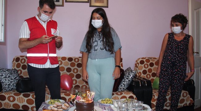 Türk Kızılay'dan çölyak hastası Berfin'e doğum günü sürprizi
