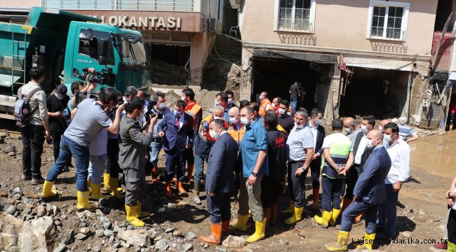 Ulaştırma ve Altyapı Bakanı Karaismailoğlu, Dereli'de incelemelerde bulundu
