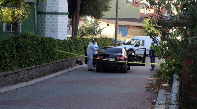 Uşak'ta arkadaşının otomobilde bıçakladığı sürücü öldü
