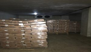 Van'da son kullanma tarihi geçmiş 2 ton tavuk eti imha edildi
