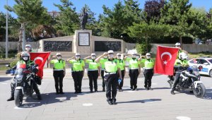 Yozgat'ta kadın trafik polislerinden Kovid-19 uyarısı 