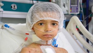 7 yaşındaki Ramazan, yapay kalple hayata tutundu 