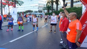 9 Eylül İzmir Yarı Maratonu koşuldu