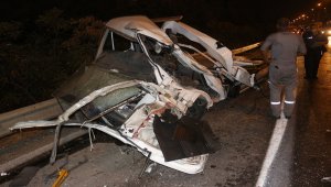 Adana'da mazot yüklü tır devrildi: 2 yaralı