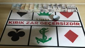 Afyonkarahisar'da lunaparkta kumar operasyonunda 5 zanlı gözaltına alındı