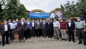 AK Parti Genel Başkan Yardımcısı Kandemir, partisinin Dinar İlçe Kongresi'nde konuştu:
