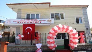 Aksaray'da ihtiyaç sahiplerine için kurulan "Vefa Market" açıldı 